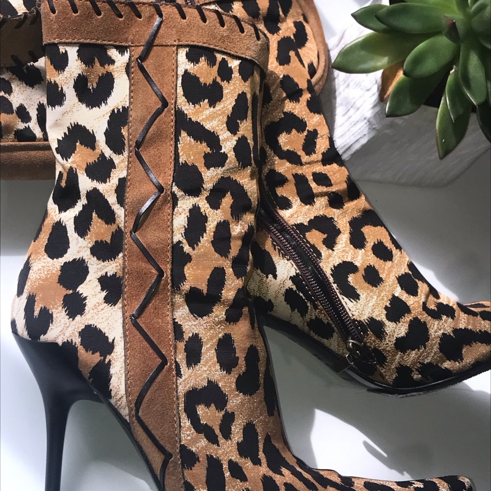 SOLD!!  Casedai Bag & Boots - Picture 2 of 8